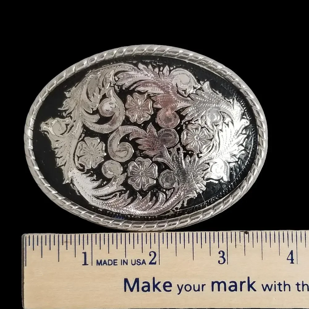 Vintage Belt Buckle Western Filigree Shiny Chrome Silver And Black‎ Color USA W